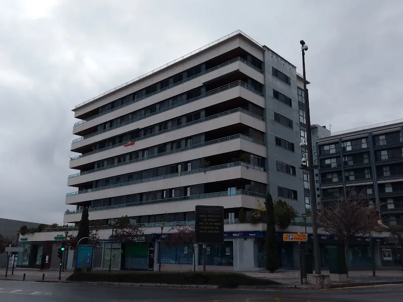 CLINICA VETERINARIA IRUELAS 1 Aragón Hospital veterinario